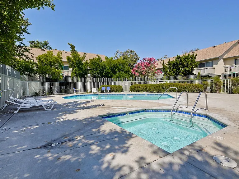 1006 Summerplace Dr — Photo 48