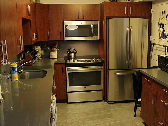 3rd image of 11 Island Ave APT 708