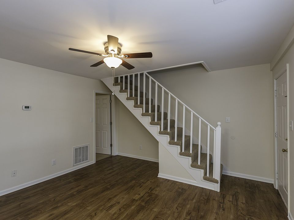 1st image of 1901 Foxchase Blvd #201