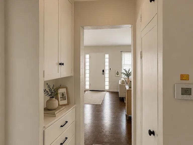 445 1/2 E Alisal Way — Photo 33