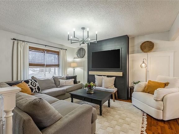 4th image of 1611 SE Royal St