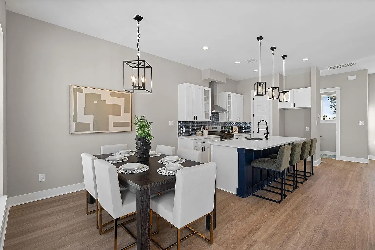 3 bed, 3.5 bath, 1911 sqft, $2,700 — Photo 3