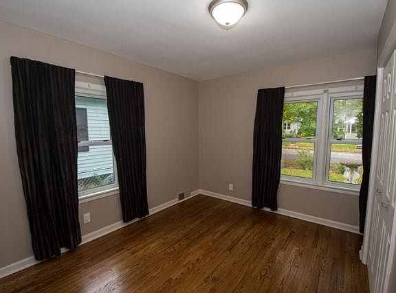 4th image of 1637 E Donald St