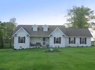 38 Autumn Dr, Crossville, TN 38571