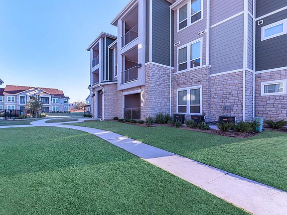 5th image of 4633 Campus Dr #8744