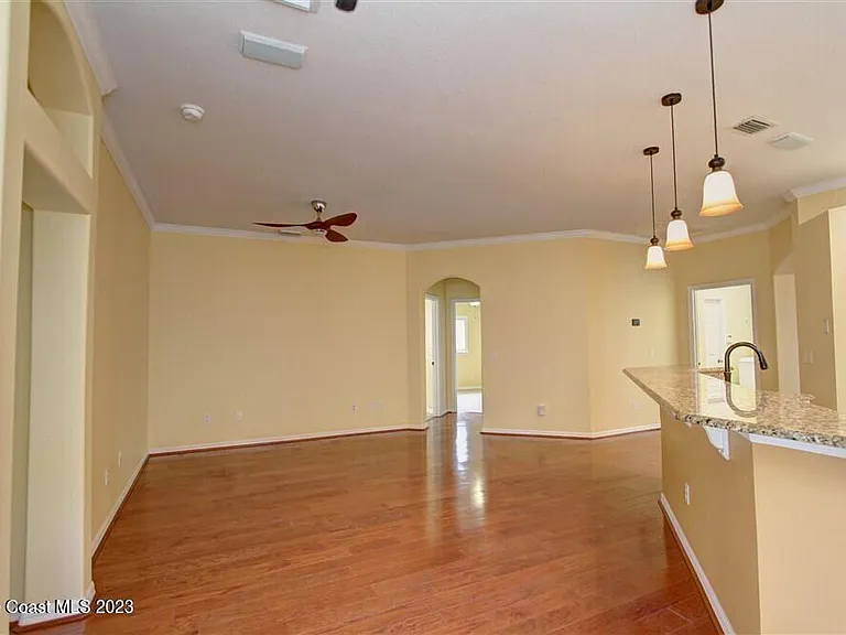 1648 Kestrel Ct — Photo 20