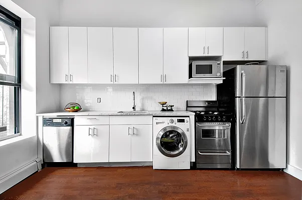 Rented by Nest Seekers International | media 3