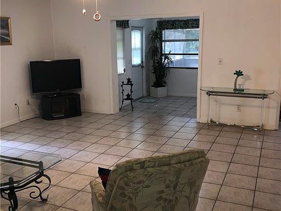 5th image of 475 35th Ave