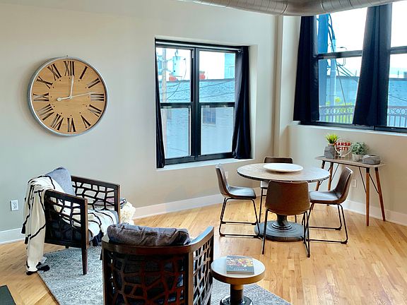 2nd image of 2015 Grand Ave Unit 224