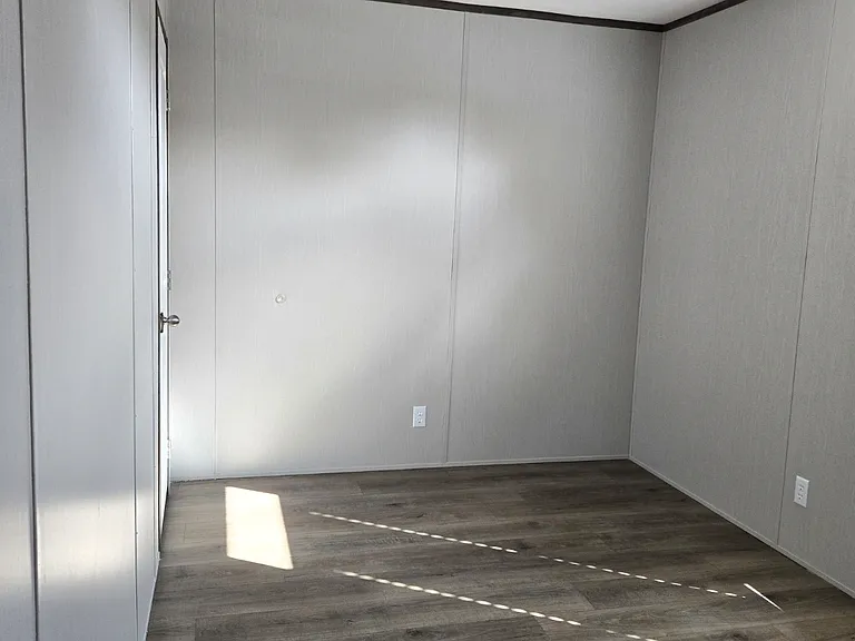 1208 Orient Ave — Photo 31