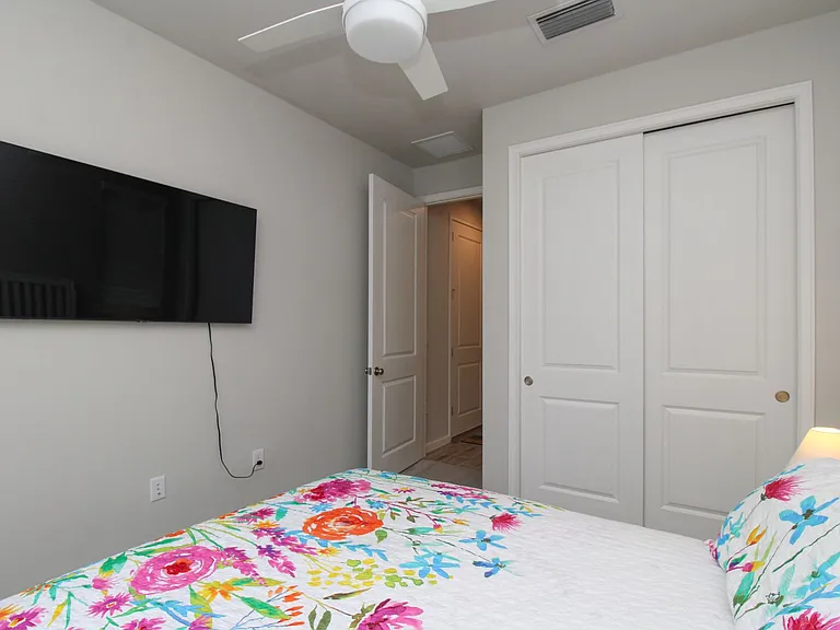 4692 Arboretum Cir #102 — Photo 31