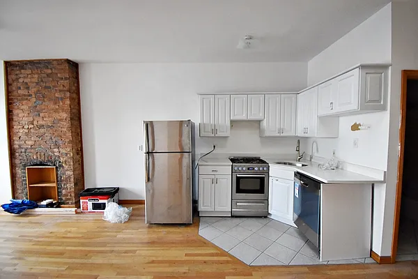 Rented by Bold New York | media 9