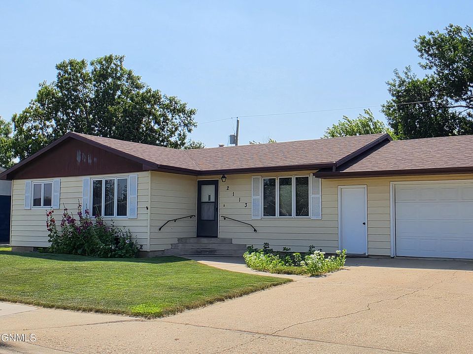 1st image of 2113 7th Ave E