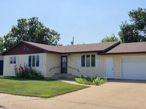 2113 7th Ave E, Williston, ND 58801