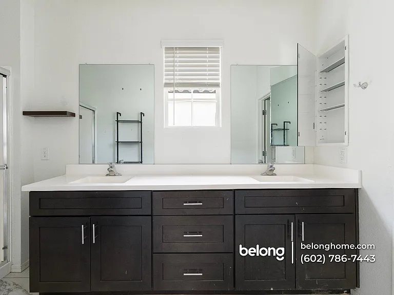 221 E Balsam Dr — Photo 16
