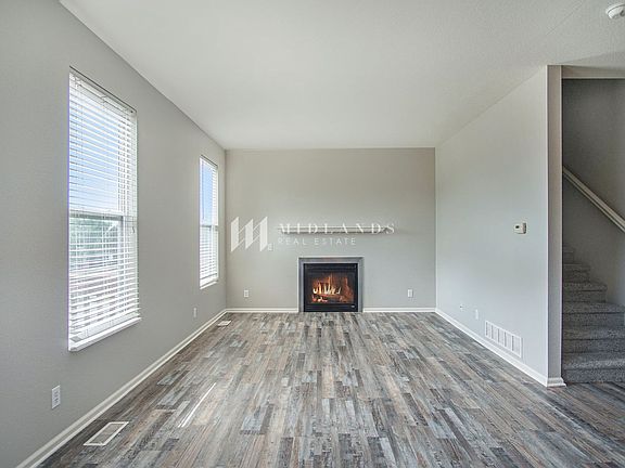 3rd image of 2402 Walnut Creek Dr