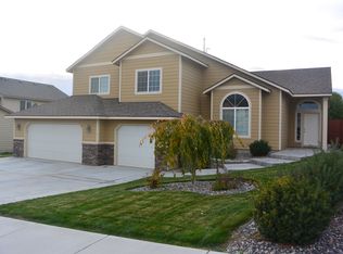 408 S Kansas St, Kennewick, WA 99336