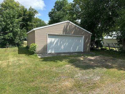 305 Arnold Ave S, Thief River Falls, MN, 56701
