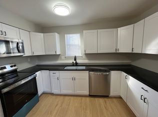 50 Hampshire Rd, Sicklerville, NJ 08081