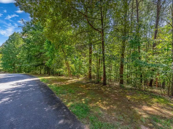 111 Sweetshrub Way, Sunset, SC 29685