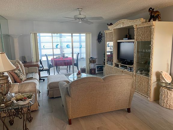 4th image of 701 Lori Dr APT 308