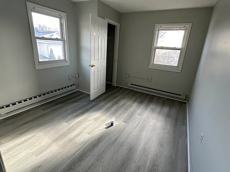 13 Bronson St #3 — Photo 14