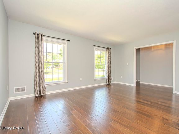 4th image of 4012 Graf Dr