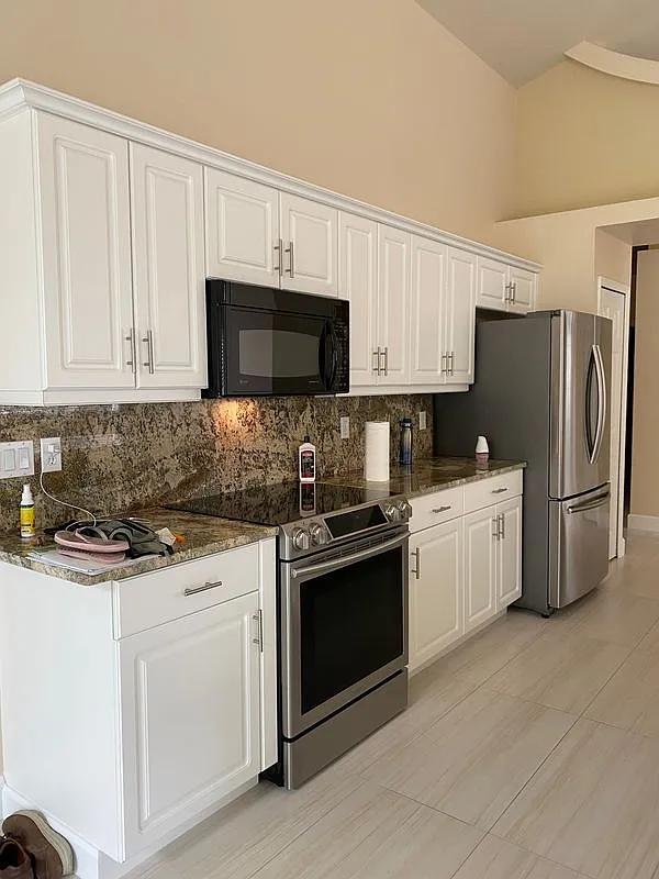 3 bed, 2.0 bath, 1938 sqft, $2,800 — Photo 4