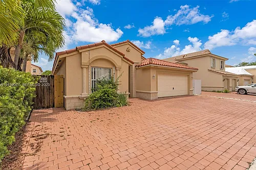 23966 SW 108th Pl Photo 1