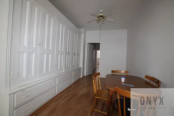 Rented by Onyx | media 4