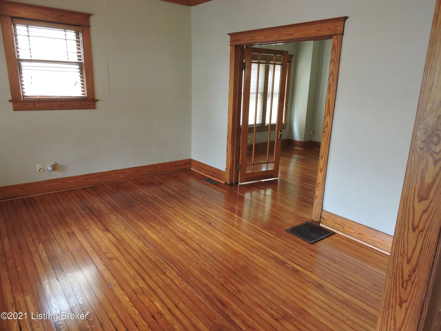 2 bed, 1.5 bath, 1237 sqft, $1,720 — Photo 4