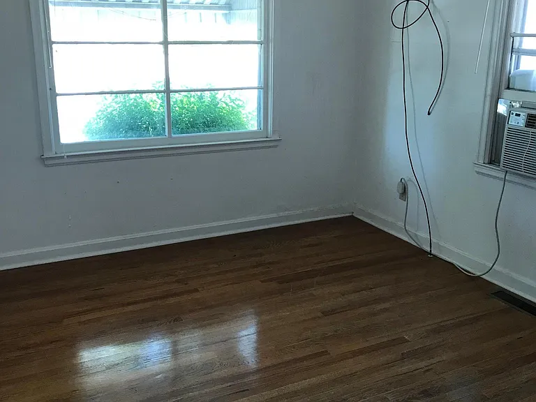 407 Imperial Blvd — Photo 9