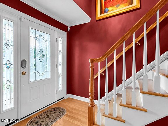 3rd image of 31 Society Hill Way