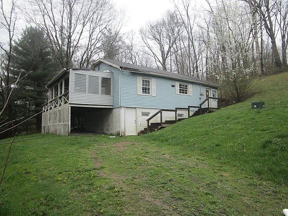 2nd image of 20048 Saint St #124