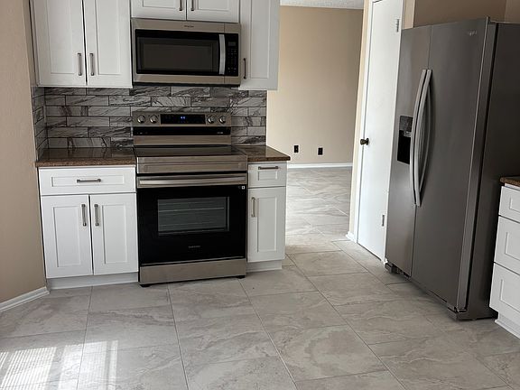 3rd image of 4966 Dare Ln