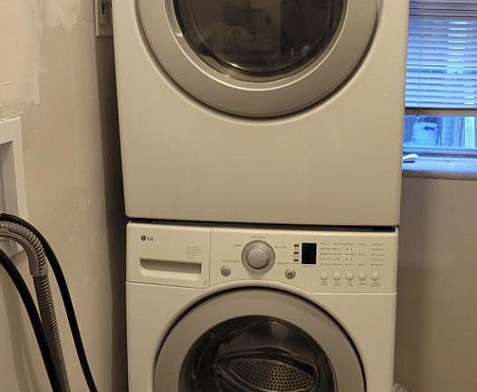 5th image of 3752 W Dickens Ave #1