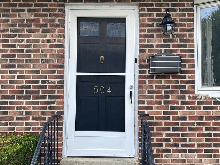 504 Wood St — Photo 1