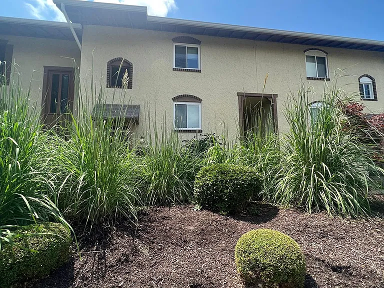 177 Carmel Woods Dr — Photo 1