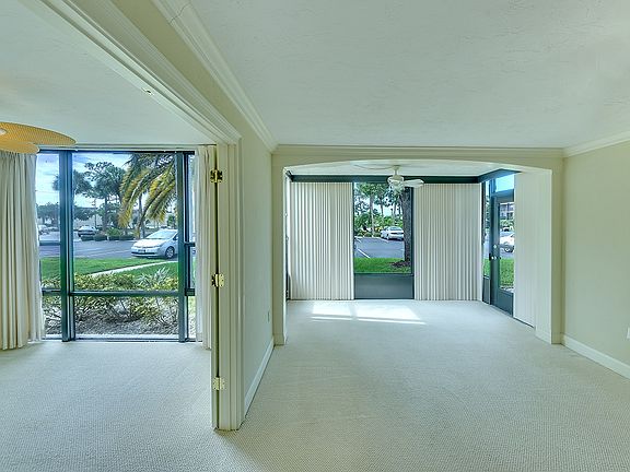 5th image of 618 Bird Bay Dr S APT 115