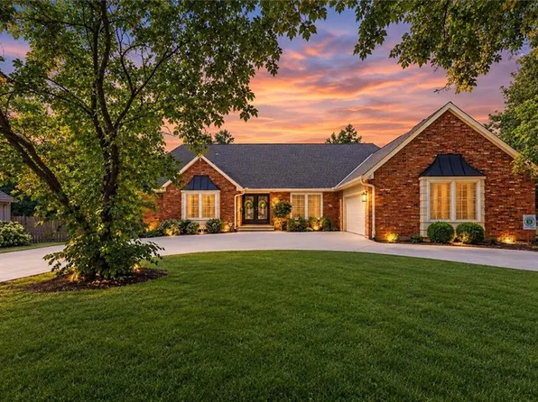 10500 Farley St, Overland Park, KS 66212