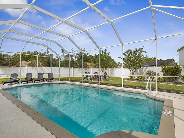 4 Potomac Dr #A — Photo 2