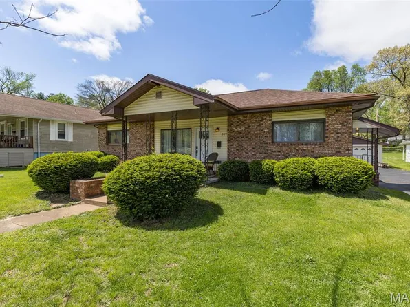 309 S A St, Farmington, MO 63640