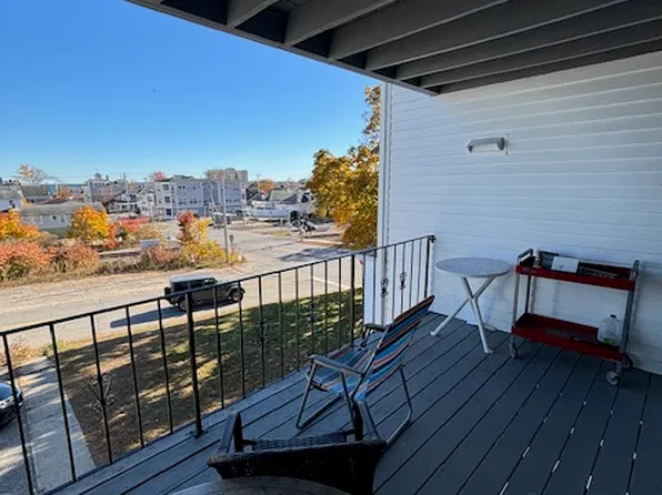 110 1st St #5, Old Orchard Beach, ME 04064