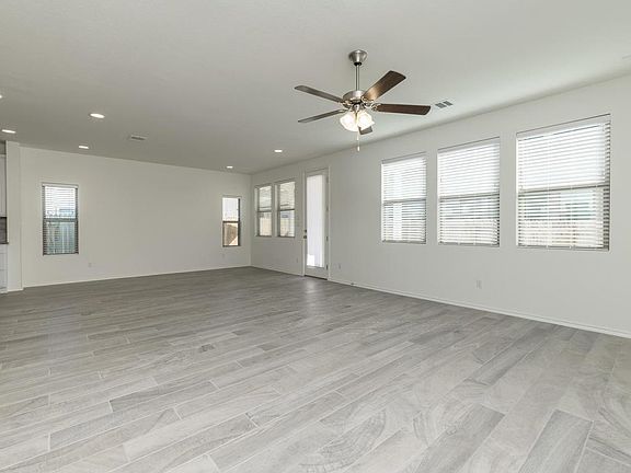3rd image of 9113 Garnet Dr