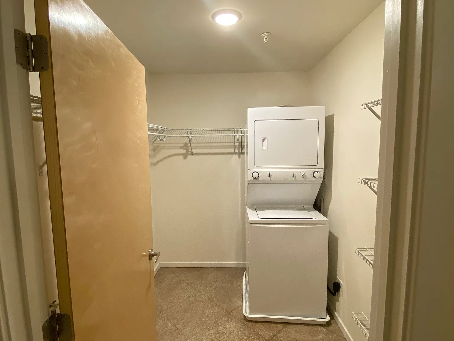 1 bed, 775 sqft, $1,255 — Photo 4