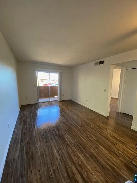1810 E Blacklidge Dr #817
