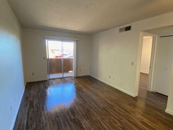 1810 E Blacklidge Dr APT 817