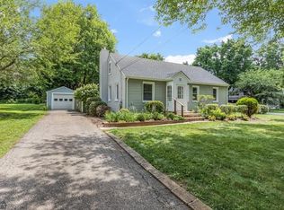 9 Ridge Rd, Chester, NJ 07930