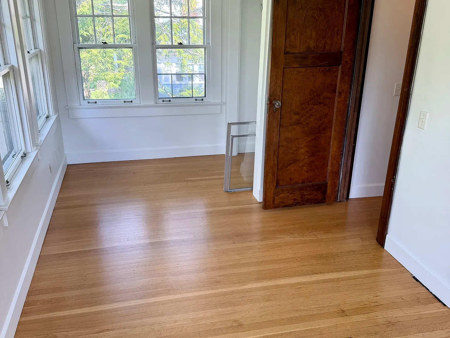 5 bed, 2500 sqft, $3,000 — Photo 4