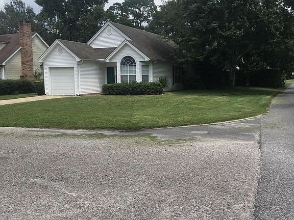 3rd image of 2701 Willow Grove Ln